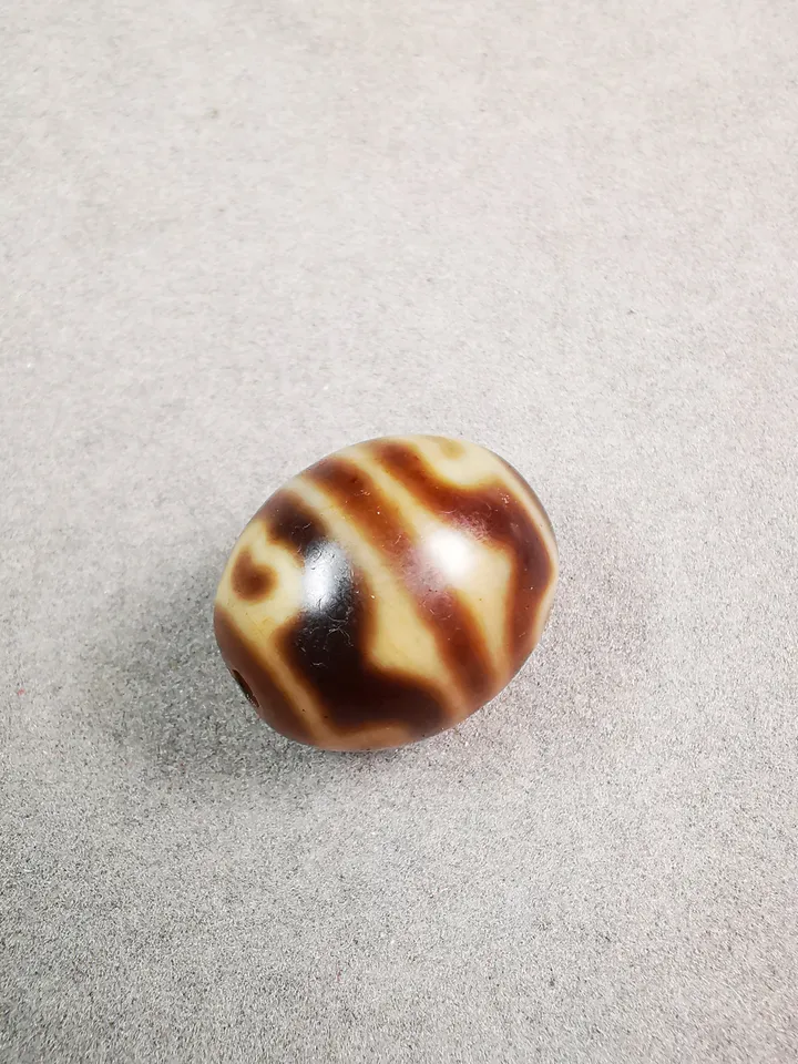 Gandhanra Tibetan Round Lotus Dzi Bead(Darrow or Taklok Dzi),Tibetan Chung,Wealth Amulet,Small Size 21*18 mm