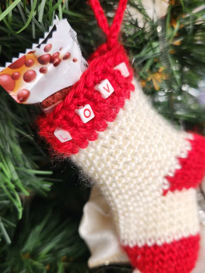Complete Christmas Crochet Set: Mini Mittens, Stocking, and Hat with Pom-Pom
