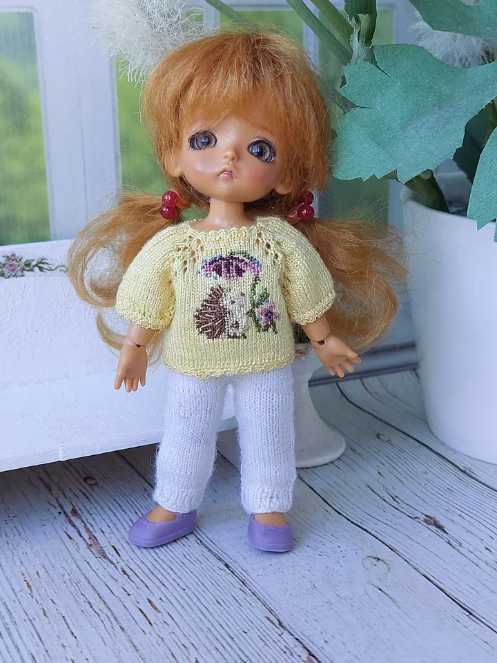 Miniature embroidered yellow sweater for mini doll 4 inches. Stodoll clothes.