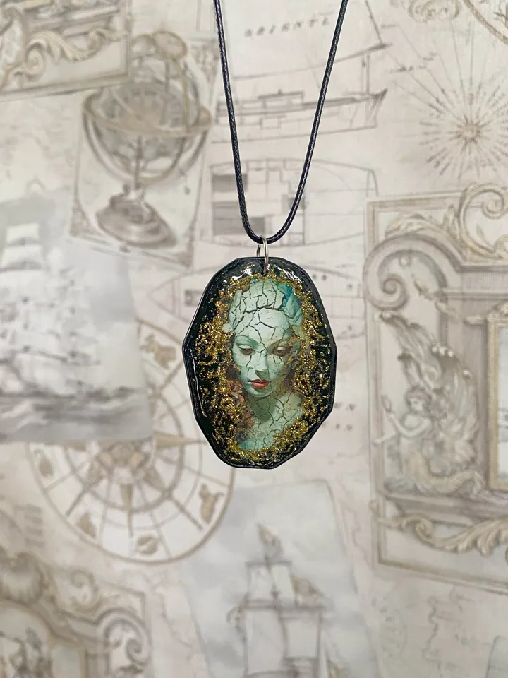 Handmade pendant. Original pendant. DIY jewelry.