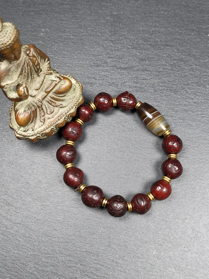 Gandhanra Antique Tibetan Striped Agate Bead Wrist Mala, Bodhi Seed Beads Bracelet,Diameter 2.5 inches