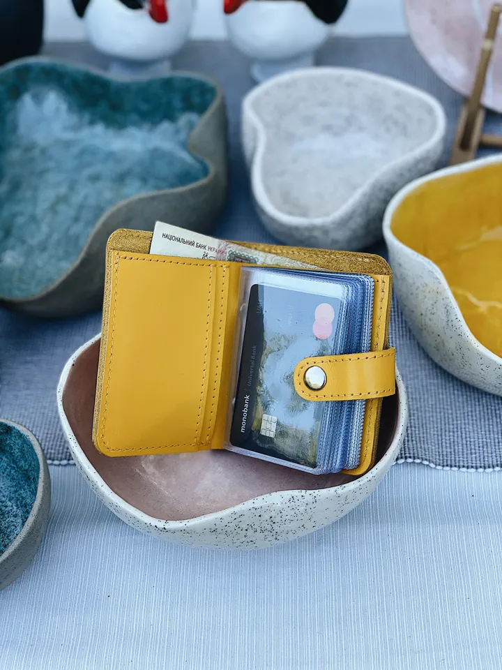 Red Leather Wallet Handmade Leather Pocketbook Red Leather Purse Woman’s Emerald Red Wallet Credit Card Purse Button Wallet Cardholders