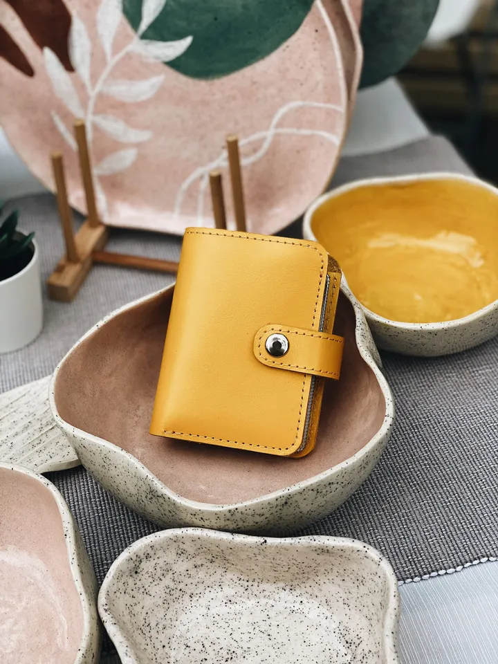 Small wallet women, Portemonnaie damen, Leather wallet, Hufflepuff, Minimalist wallet, Gift for women