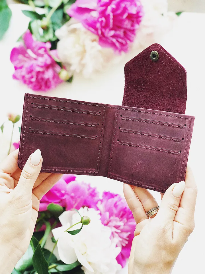 Gift for Women, Minimalist leather wallet for women, Short wallet, small card holder wallet