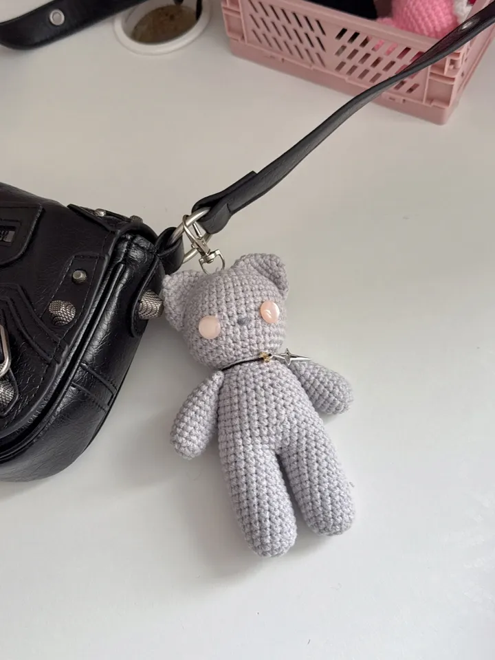 Doll cat crochet pattern, PDF file pattern, US terms, amigurumi keychain crochet pattern