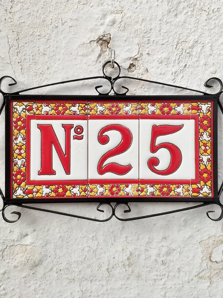 Ceramic letters and numbers 11cm (4.3") for the wall - Hand-glazed in Spain - "ROJO-M" models - Ceramic letters number -