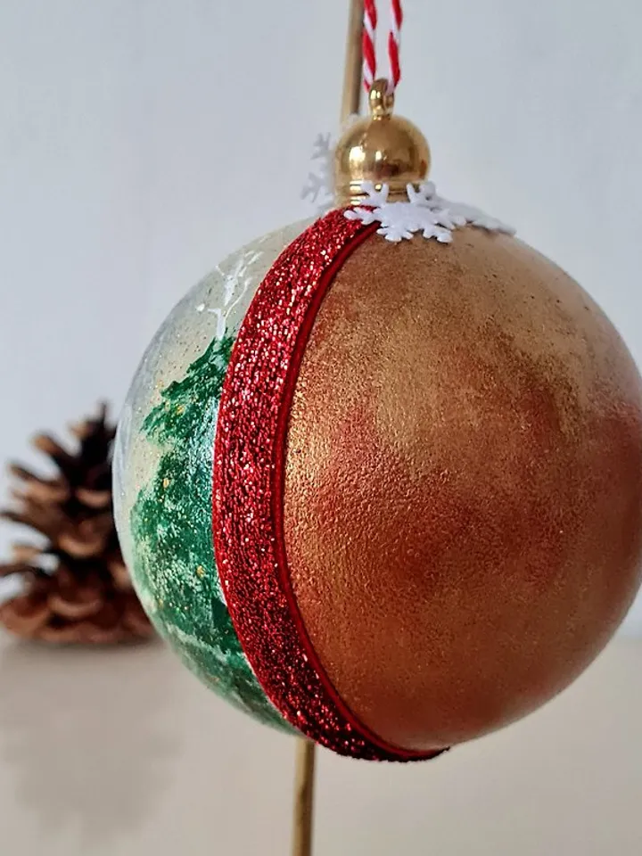 Handmade Christmas gifts Couple of snowmen in love Christmas decoration ornament