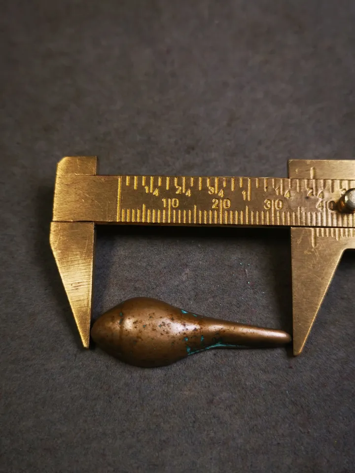 Gandhanra Handmade Small Shankha(Divine Conch) Badge,Tibetan Buddhist Protective Amulet Pendant,Made of Lima Brass