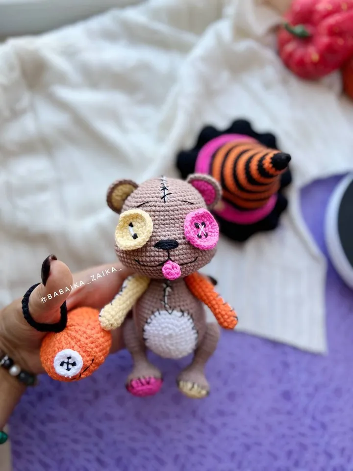 PDF Crochet Bear with a Pumpkin crochet pattern, Halloween amigurumi, Amigurumi Pumpkin monster, Amigurumi Bear patrón en español