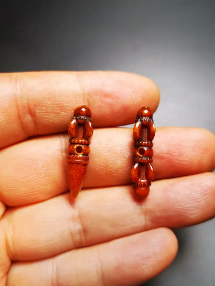 Gandhanra Tibetan Bone Carved Amulet Vajra and Kila(Dorje Phurba), Hand-Carved Pendant for Mala,Prayer Beads