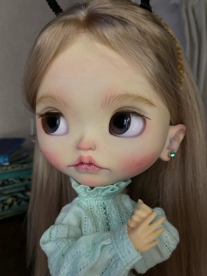 Blythe doll
