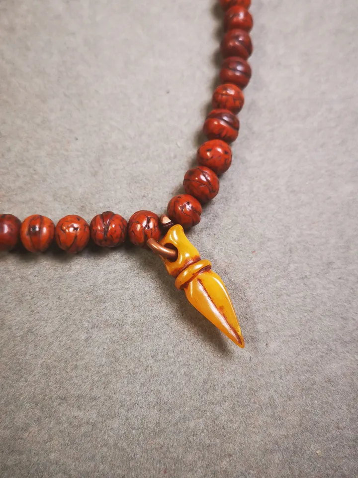Gandhanra Tibetan Bone Carved Amulet Vajra Kila(Dorje Phurba), Hand-Carved Bead Counter Click Pendant for Mala,Prayer Beads