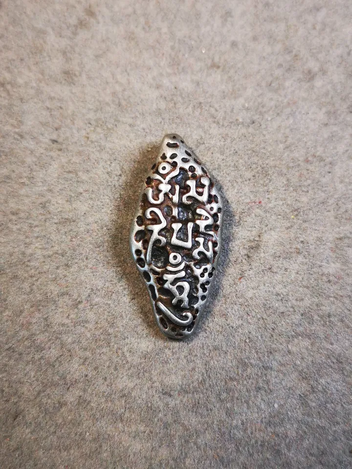 Gandhanra Handmade Mala Counter Pendant,OM Bead Amulet, Prayer Beads Accessories,Made of Cold Iron