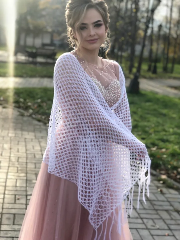 White bridal cape,wrap.Wedding cape for bride,Merino wool shawl for woman,Hand knit scarf,21st birthday gift for her