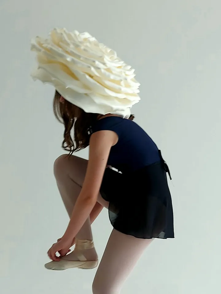 Large rose hat Flowers hat Festival clothing Big flowers headdress Party headpiece Fancy headwear Costume cosplay fashion shows headgear photo shoot