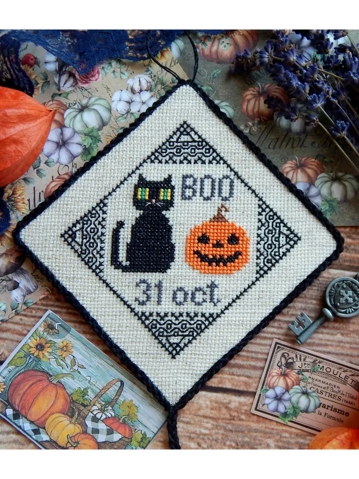 Black cat and Pumpkin Halloween cross stitch pattern