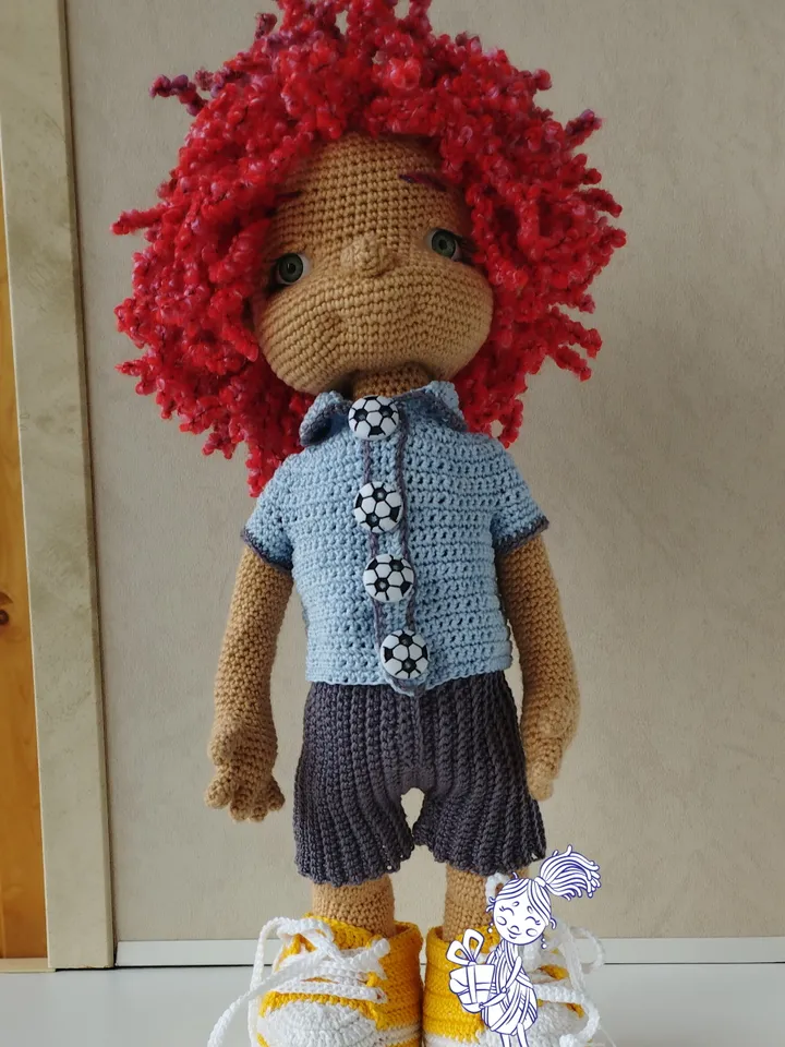 Crochet pattern Footballer doll. Amigurumi pattern
