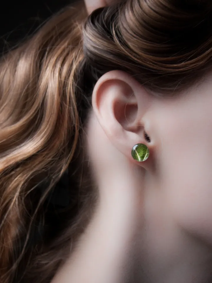 Green leaf stud earrings. Handmade epoxy resin jewelry