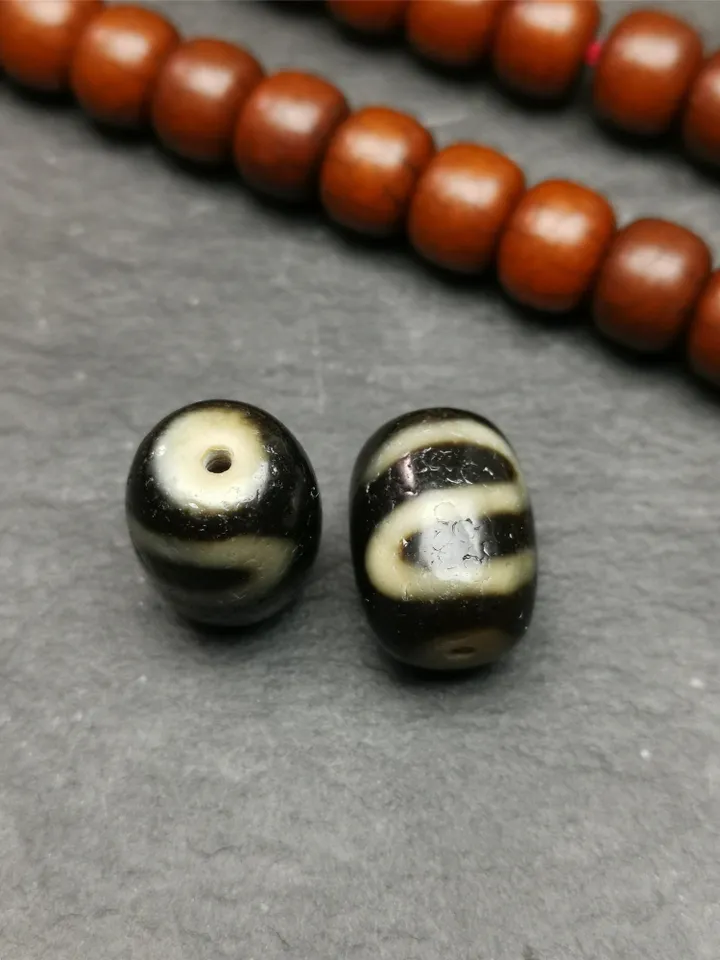 Gandhanra Tibetan Money Hook Dzi Bead Accessories,Dzi Spacer Beads,Marker Beads for Mala,Necklace,Amulet,0.63&quot; × 0.51&quot;