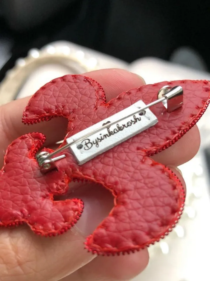 Heraldic lily brooch/handmade brooch/handmade jewelry/symbol brooch/red jewelry