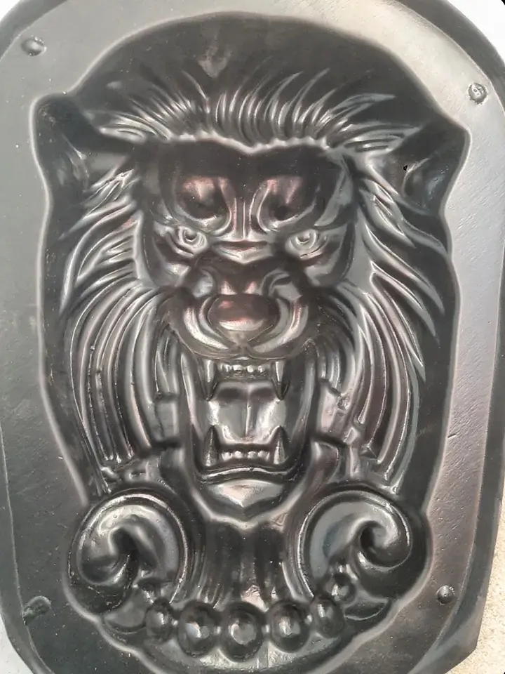 Plastic Mold for concrete and gypsum "Lion" DIY