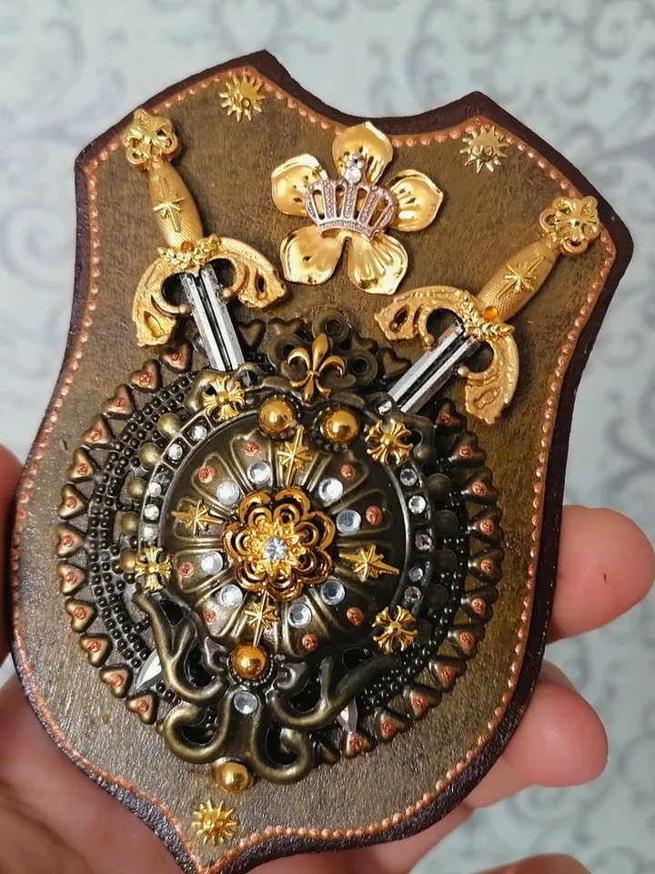 Coat of arms. Puppet miniature for the collection.1:12 scale.
