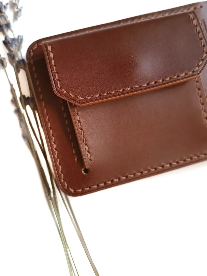 PDF Pattern of a wallet with a money clip and external coin holder - Pattern of a leather wallet - Download PDF