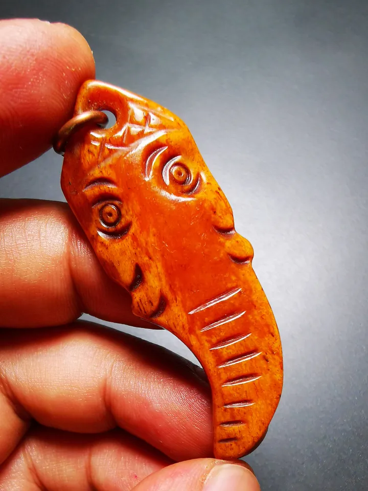 Gandhanra Unique Tibetan Yak Bone Carved Ganesha (Elephant God) Amulet Pendant