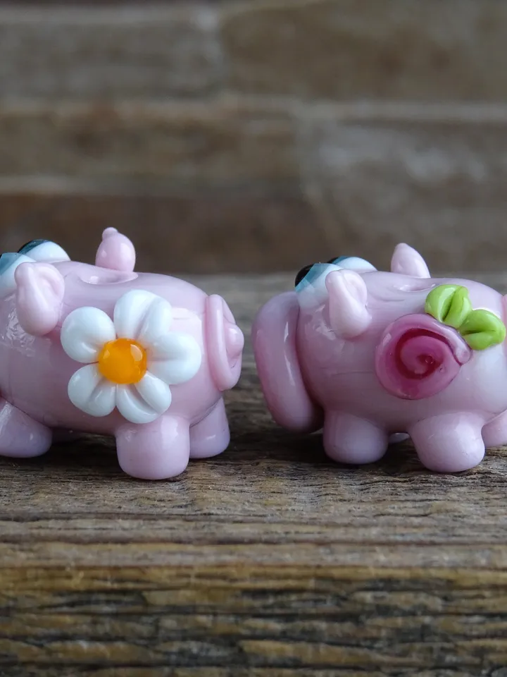 Pig figurine Pig miniature Tiny pig glass pig Tiny figurine Miniature animal