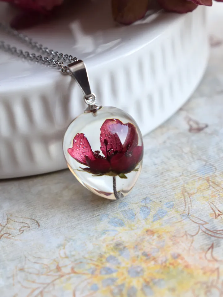 Real cinquefoil necklace. Red flower pendant in resin. Forest Jewelry.