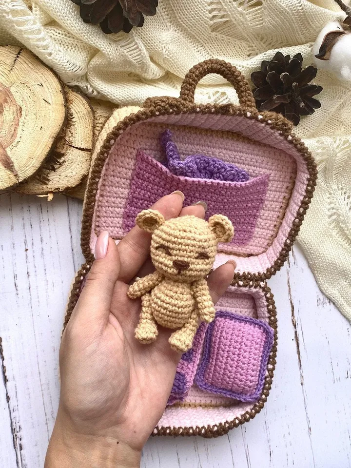 PDF Crochet Pattern Teddy Bear in Suitcase, Small Toy Pattern, Amigurumi, Animal Pattern, Amigurumi bear pattern, TUTORIAL bear in Eng