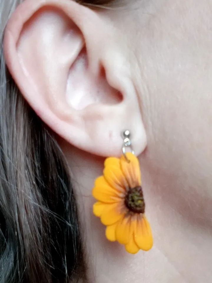 Hand made half sunflower earrings. Polymer clay lightweight earrings. Bright summer earrings.