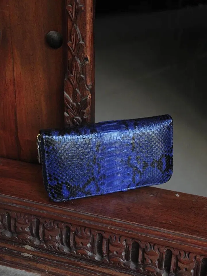 Wallet genuine python skin electic blue color with motif, women wallet, leather lady wallet, classic zip wallet, designer wallet handmade