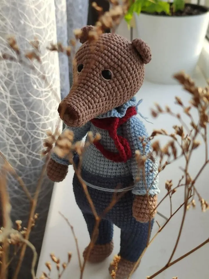 Amigurumi Teddy Bear ccrochet pattern. Vintage amigurumi teddy bear in clothes crochet pattern