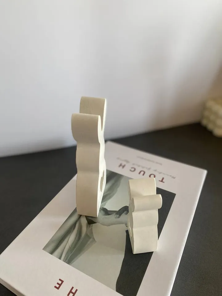 Plaster figures of rabbits