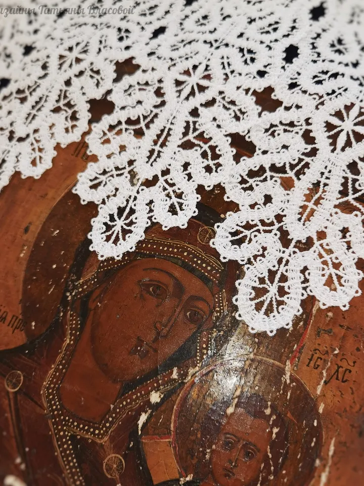 "Tenderness" is a design for machine embroidery.
