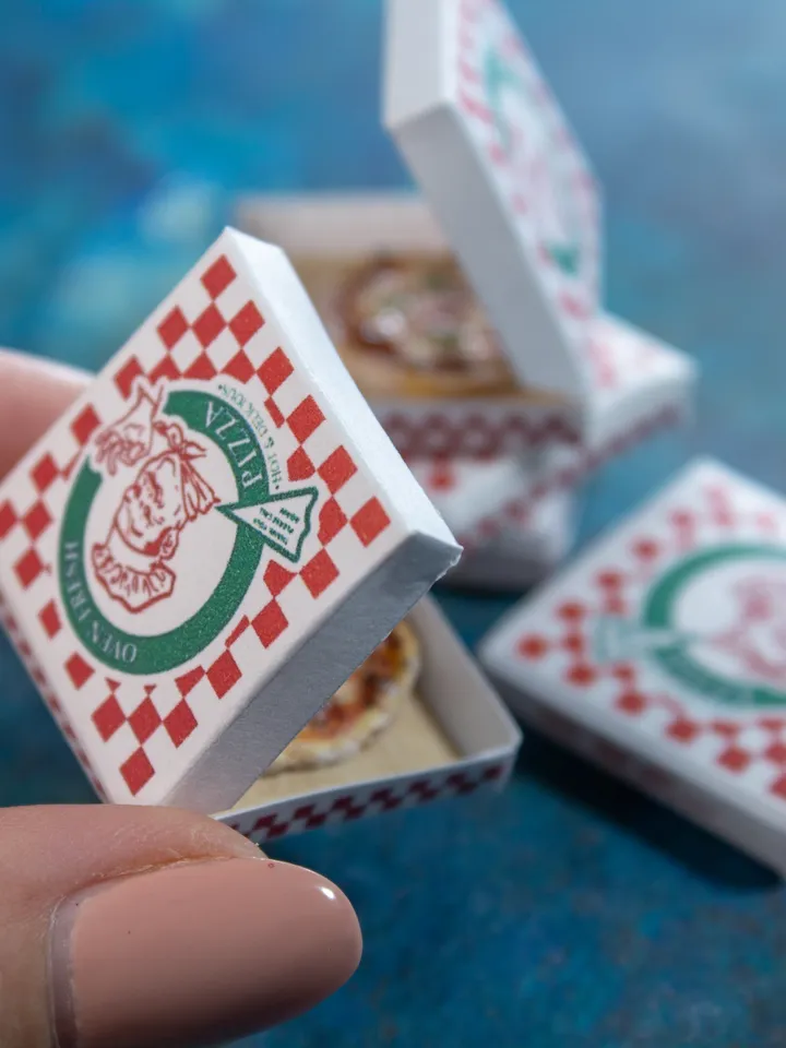 TEMPLATE Miniature pizza box printable for 1:12 scale dollhouse