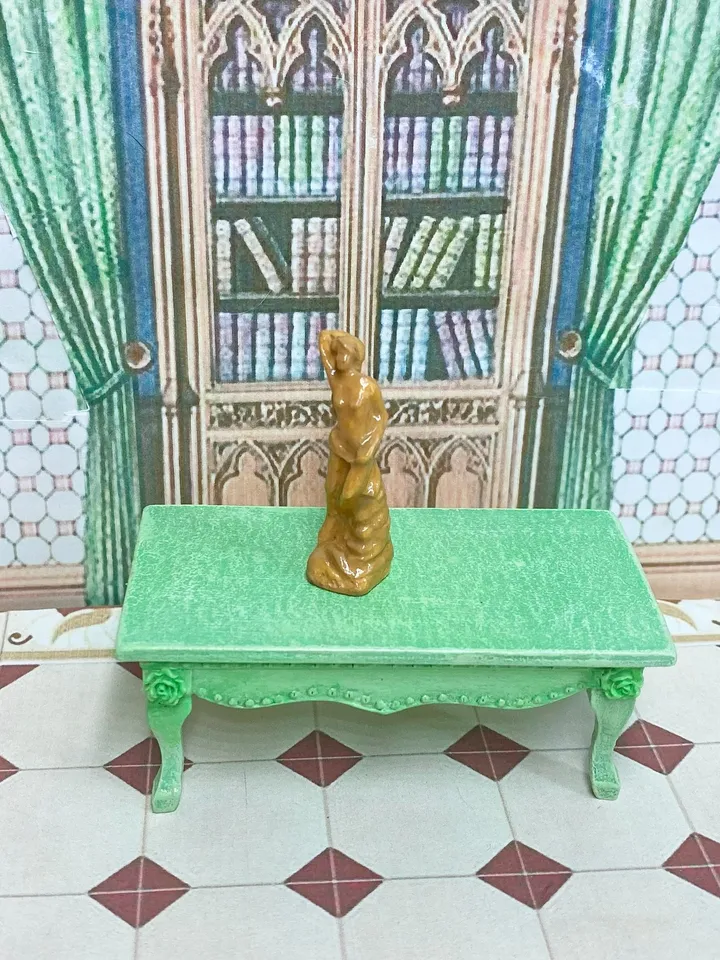 Figurine for a dollhouse. Doll accessories. Ceramic figurine. 1:12. mini figurines.