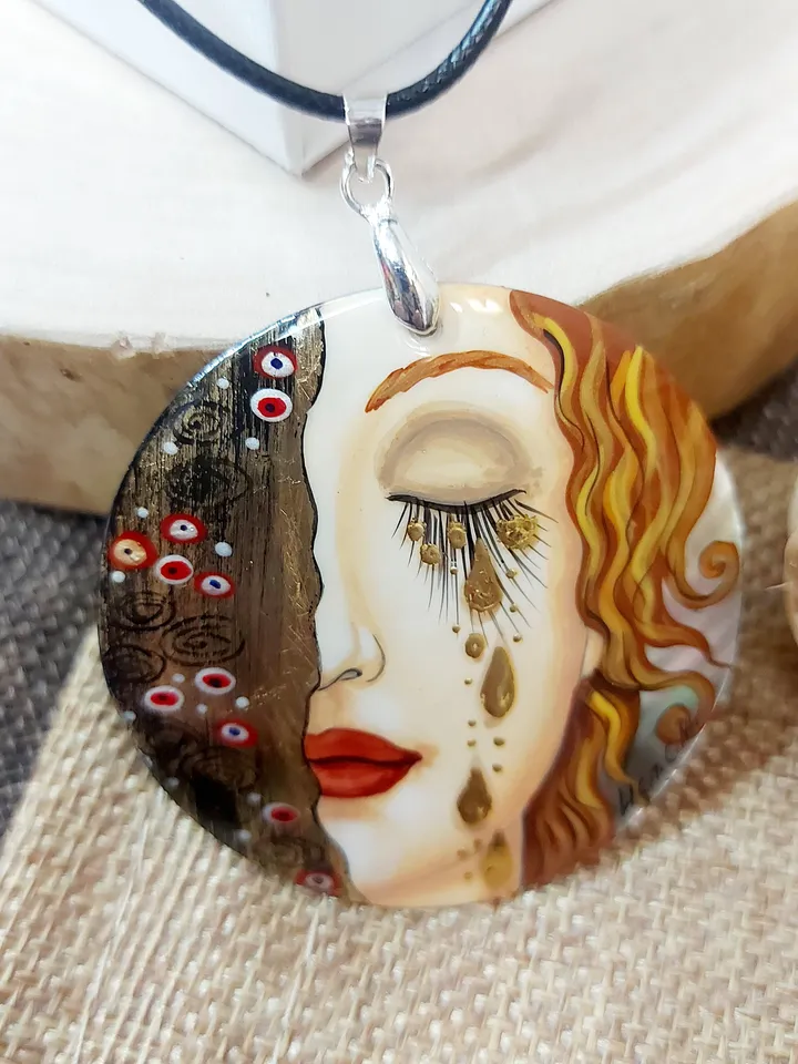 Golden Tears: Hand-Painted Nacre Pendant Inspired by Gustav Klimt's Artistic Beauty - Symbol of Acceptance and Kindness in Iconic Style