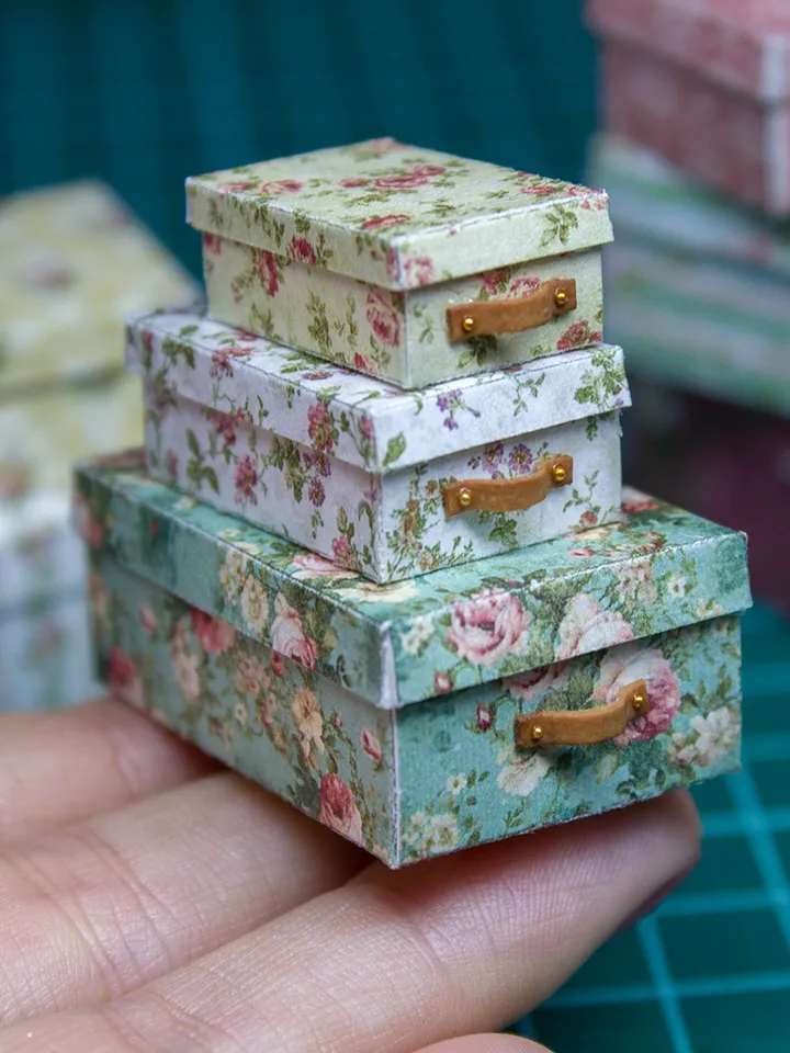 TEMPLATE Miniature vintage boxes for 1:12 scale dollhouse