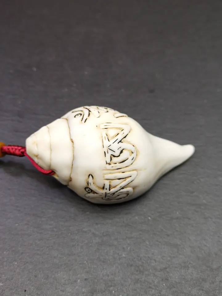 Gandhanra Tibetan Buddhism Amulet,Hand Carved White Conch Shankha with OM Letters,Tibetan Ritual Implement