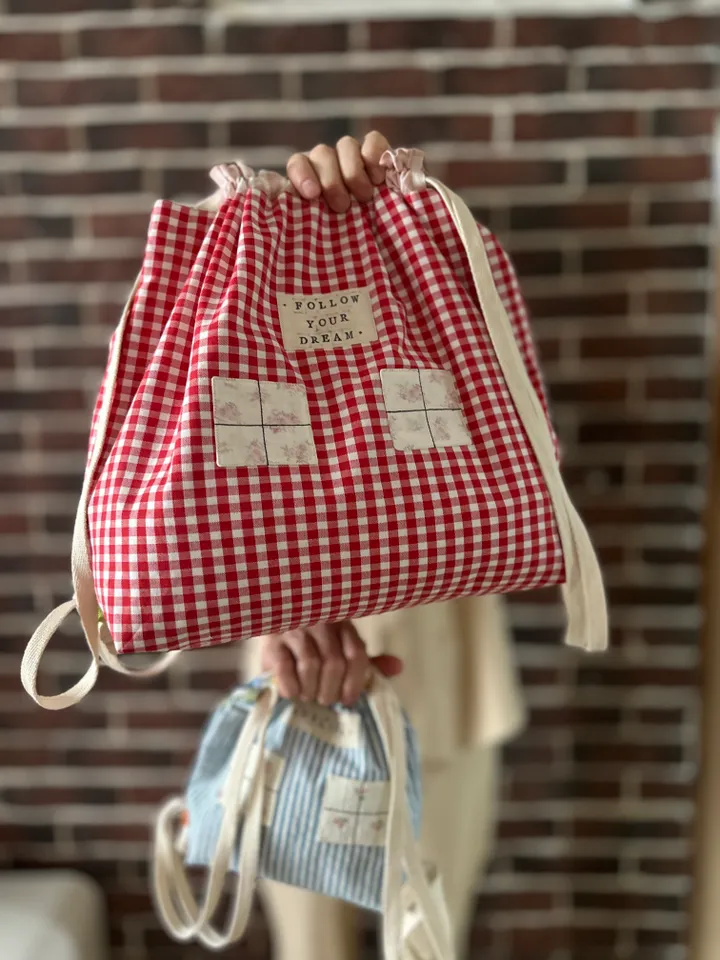 25х25 cm RUCKSACK
with a pocket step-by step photo
SEWING PATTERN and a pattern-template of a large backpack.