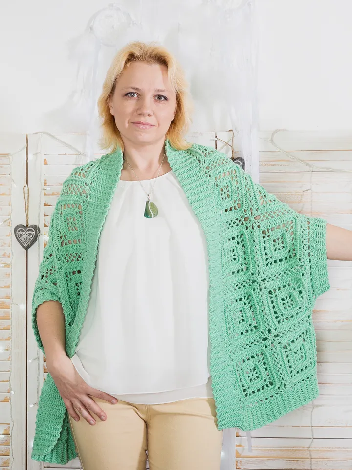 Women's Cardigan Poncho Crochet Pattern