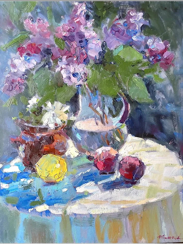Lilac on a sunny table