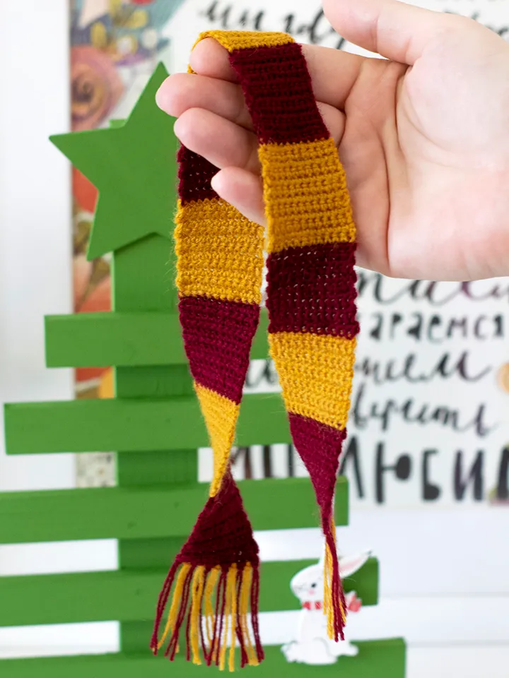 Doll clothes Harry Potter Gryffindor costume for 13 inch dolls Paola Reina, Siblies Ruby Red for Halloween or Christmas