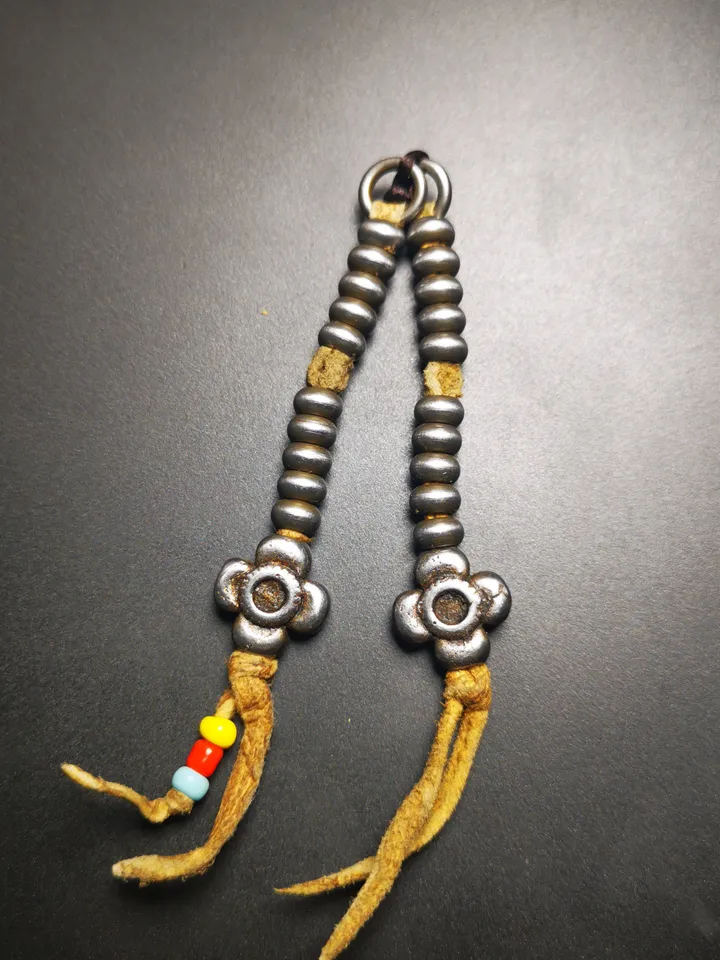 Gandhanra Handmade Tibetan Buddhist Mala Counters,Prayer Bead Counters,with Flower Pendant,Made of Cold Iron