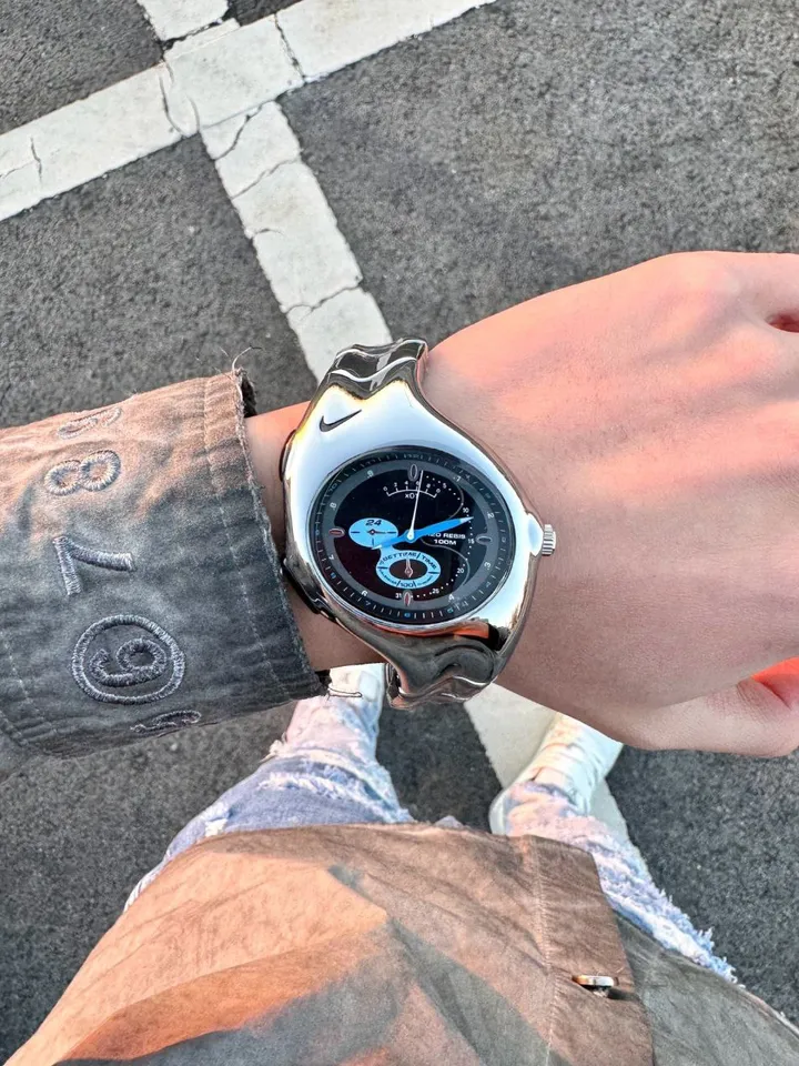 Nike Triax is a sports watch with an iconic design and a comfortable fit