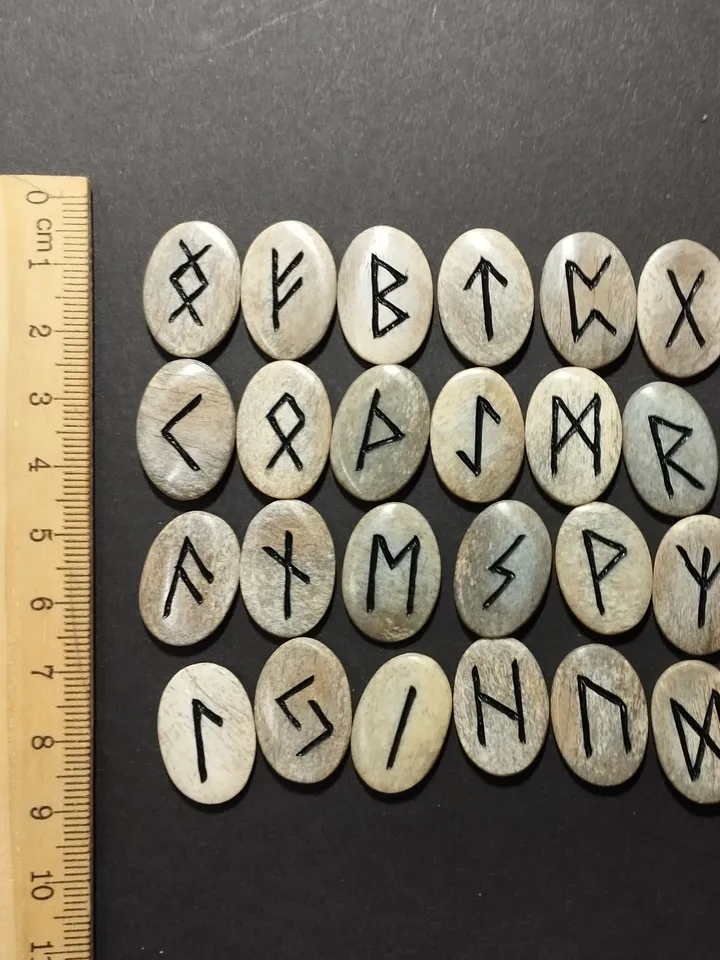 Cave bear bone runes
