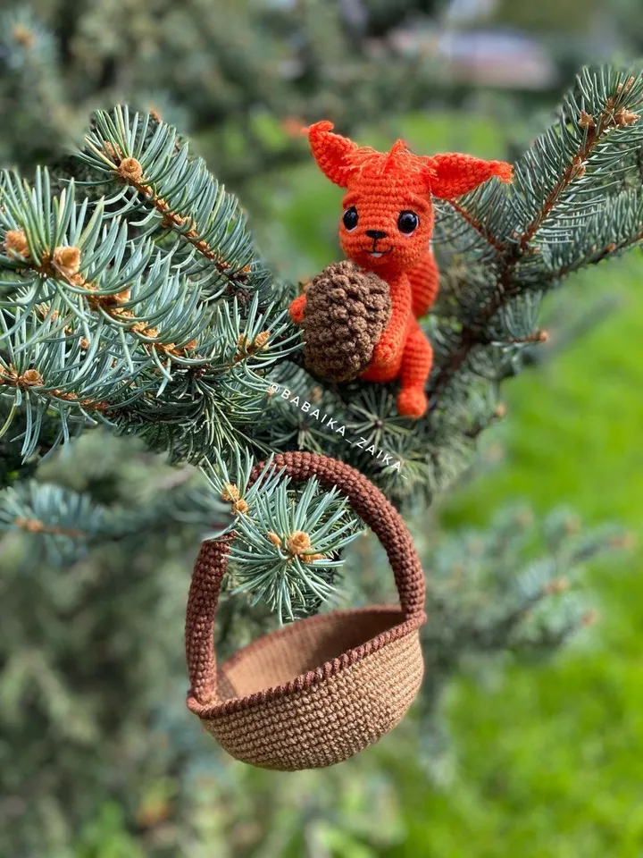 PDF Crochet Squirrel in the Basket Pattern, Amigurumi Squirrel, Crochet Forest Pattern, Crochet Squirrel, Amigurumi animal, Forest toy