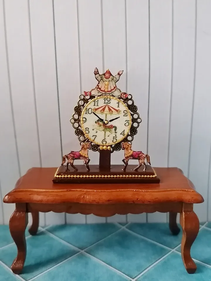 Miniature clock. Imitation. 1:12. Dollhouse miniature. Handmade.